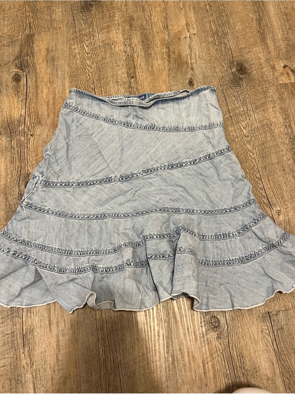 Urban Outfitters Ruffle Midi skirt